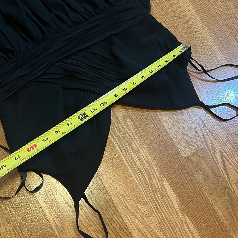 Mac Duggal Black V-Neck Gown with Ruffled Skirt Size 8 NWOT - Picture 8 of 17